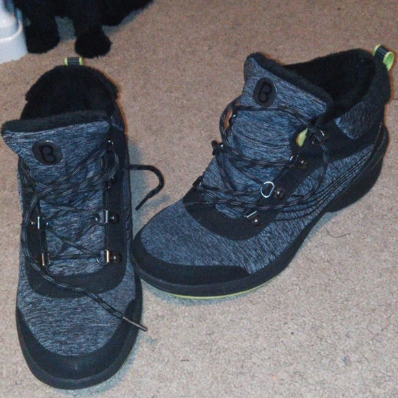 bzees hiking boots